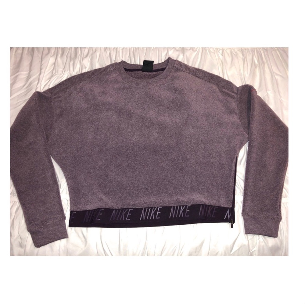 cropped Nike crew neck